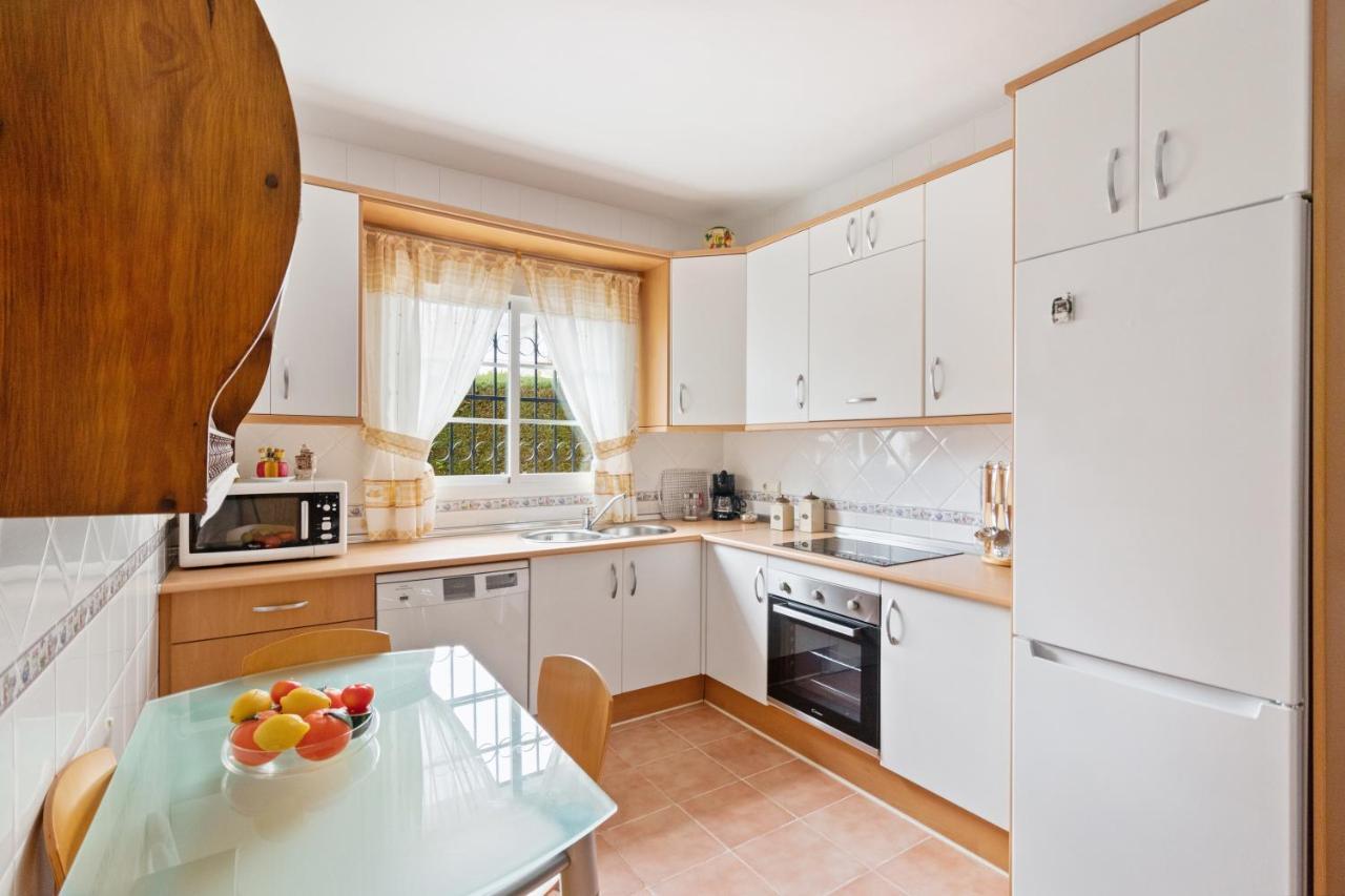 Villa Estilo Mediterranea Con Piscina, Jardin, Bbq Y Jacuzzi - Villa Bel Air Real Estepona Kültér fotó